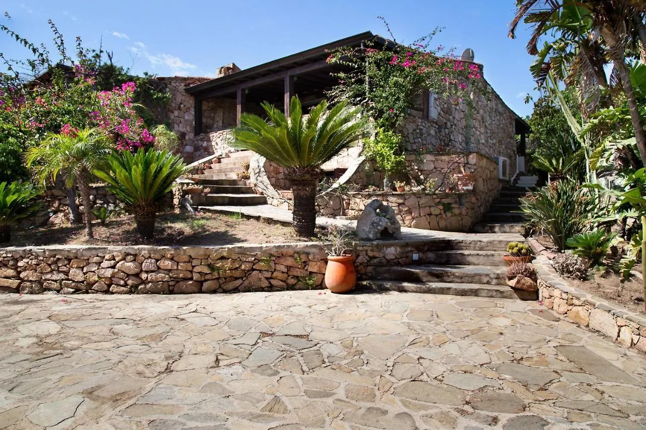 Villa Vanessa Punta Molara Semesterbostad