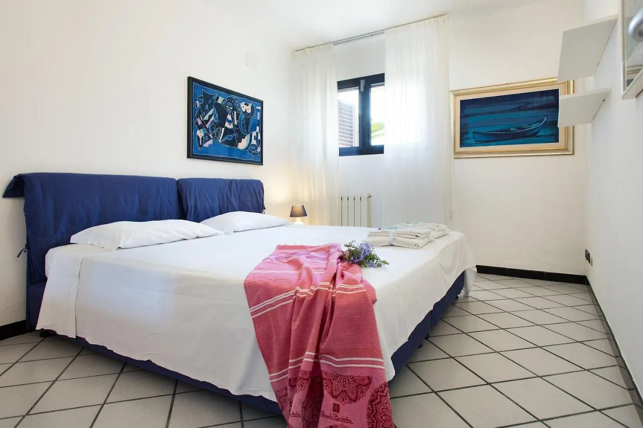 Semesterbostad Villa Vanessa Punta Molara