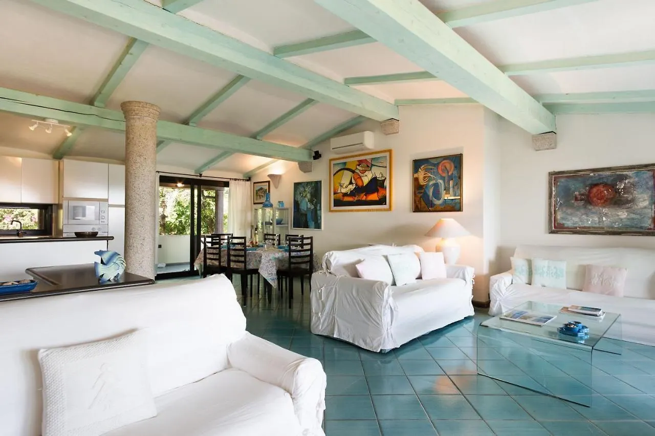 Villa Vanessa Punta Molara Italien