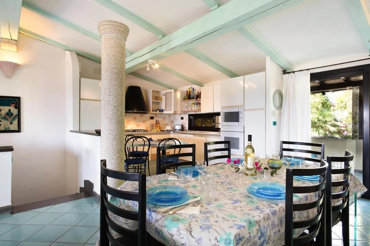 Semesterbostad Villa Vanessa Punta Molara Italien